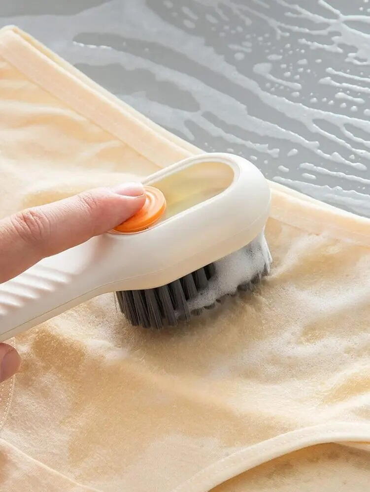 Perie pentru curatare incaltaminte cu recipient pentru detergent, Crem