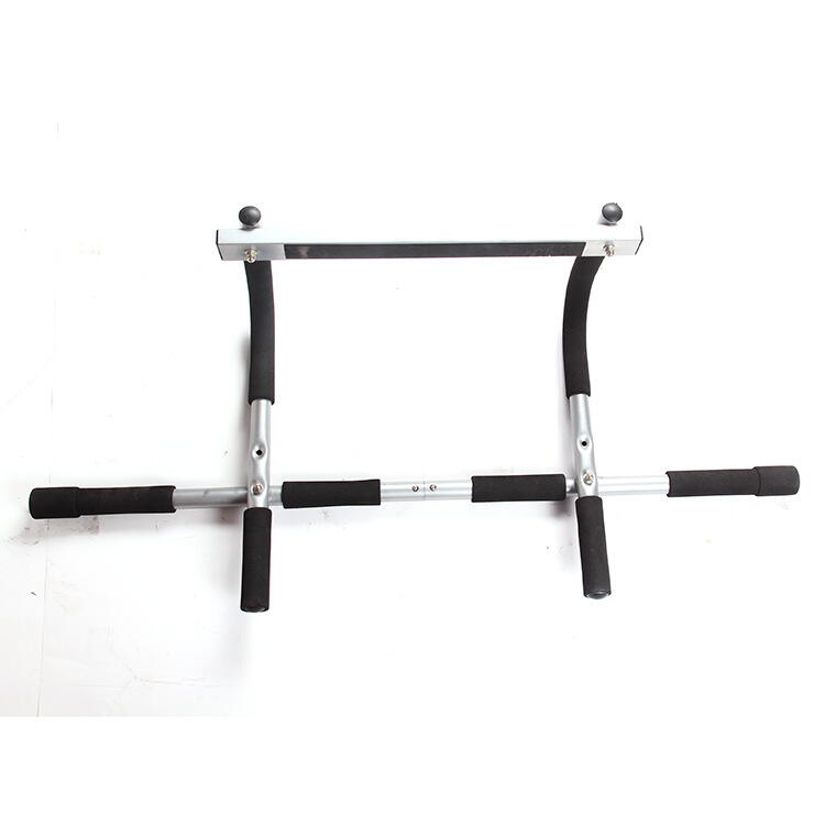 Bara fitness pentru tractiuni cu prindere pe tocul usii, greutate maxima 100 kg