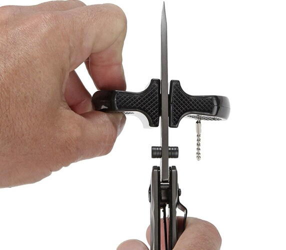 Ascutitor de cutite in doua faze, din otel si ceramica, ascutire rapida si eficienta