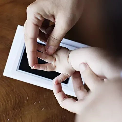 Kit amprenta cu tus non-toxic, pentru maini si picioare bebelusi